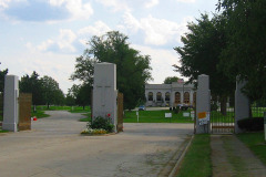 5. Resurrection Mary: Resurrection Cemetery